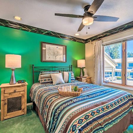 Eclectic Home With Deck 4 Miles To Ski Cloudcroft! Extérieur photo
